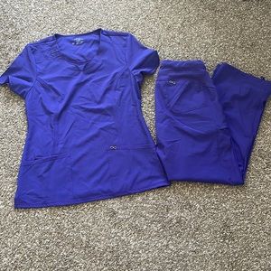 Cherokee Infinity Scrub Set